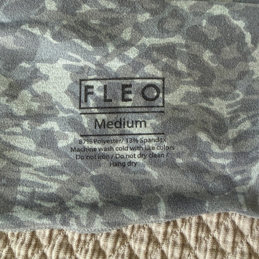 Fleo Gray Camouflage Leggings